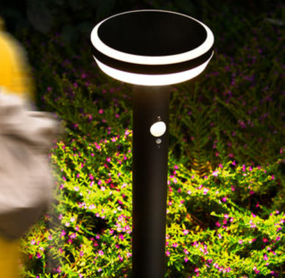 Modern Minimalist 1200mah Solar Powered Lawn Light Outdoor