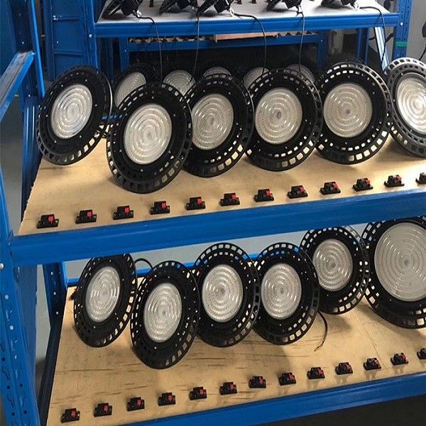 IP66 240W High Bay UFO Lights Beam Angle 60° 90° 120° For Industrial Space